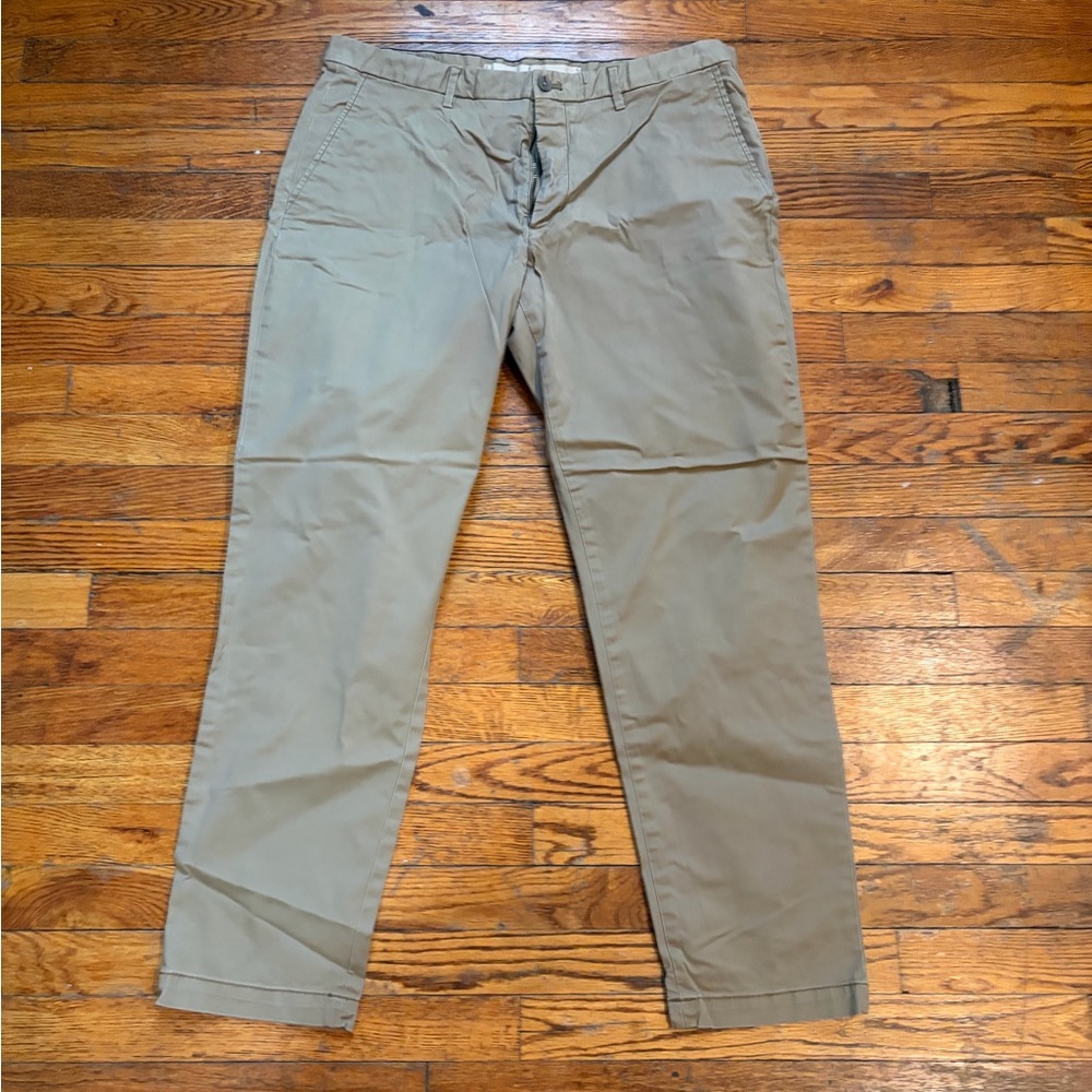 Banana Republic Men's Khaki Chinos
